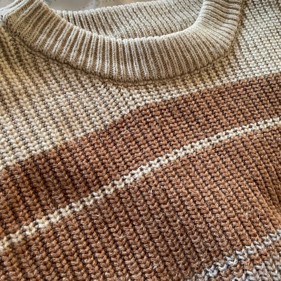 Garage boxy crop sweater - Picture 3 of 8